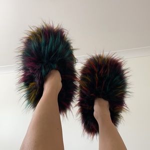 Fuzzy Slipper - Steve Madden